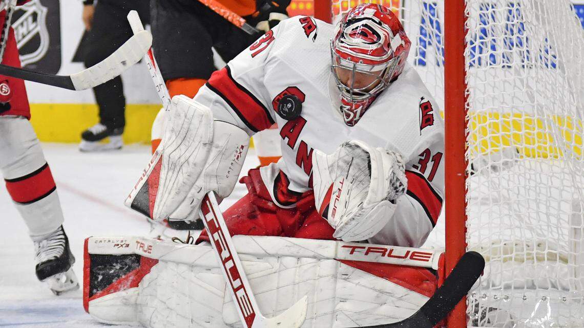 Carolina Hurricanes goaltender Frederik Andersen (31) makes a save against the Philadelphia Flyers during the third period at Wells Fargo Center.
