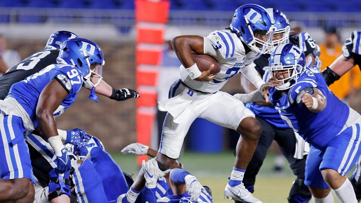 Duke quarterback Henry Belin IV runs the ball during the Blue Devils’ spring football game on Friday, April 21, 2023, at Wallace Wade Stadium in Durham, N.C.