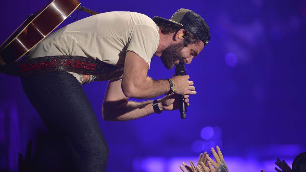 Thomas Rhett in concert with Dustin Lynch at Raleigh, N.C.’s Coastal Credit Union Music Park at Walnut Creek Thursday night August 8, 2019.