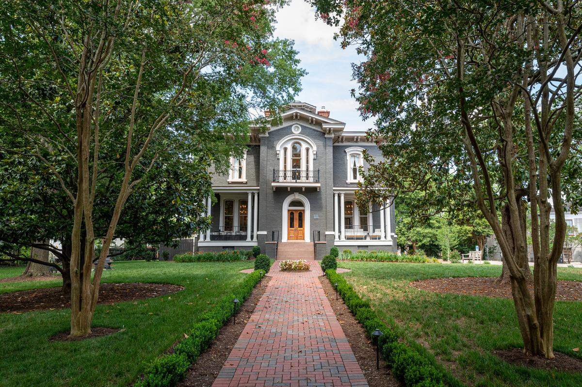 The renovated and restored Raleigh mansion Montford Hall has been transformed in the boutique hotel Heights House.