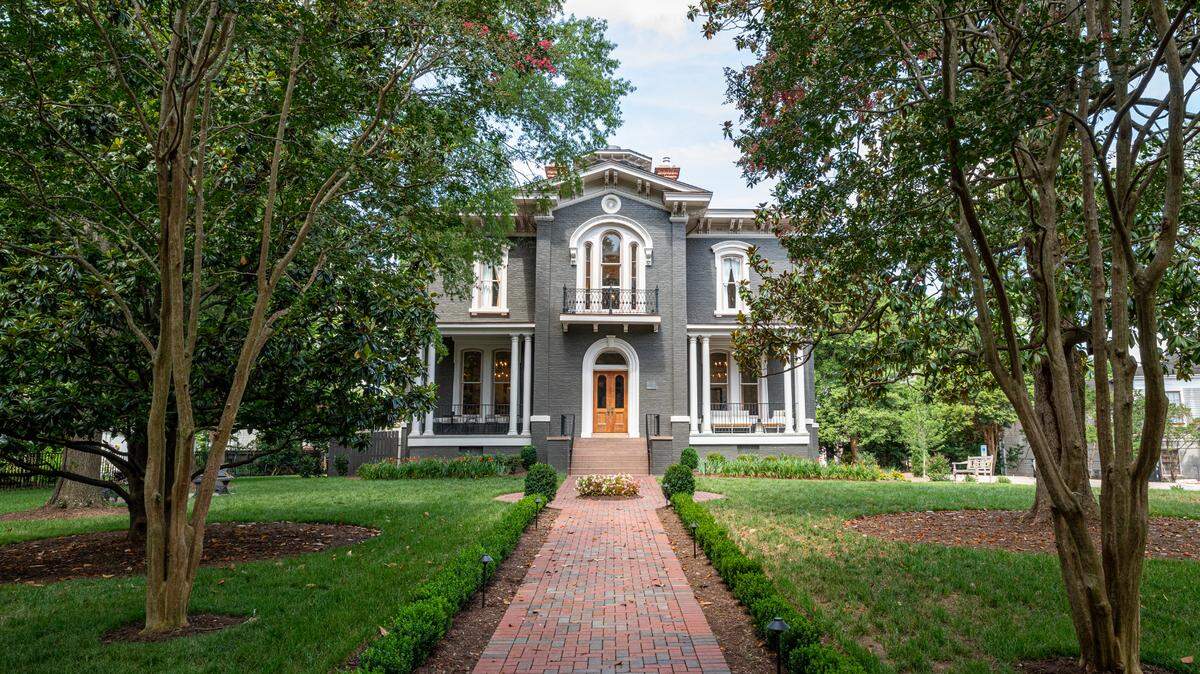 The renovated and restored Raleigh mansion Montford Hall has been transformed in the boutique hotel Heights House.