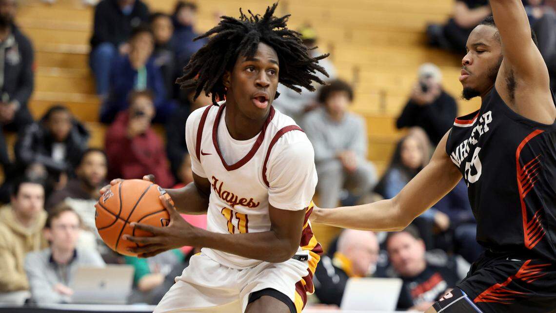 UNC Tar Heels basketball picks up a surprise top 10 recruit in the Class of 2024