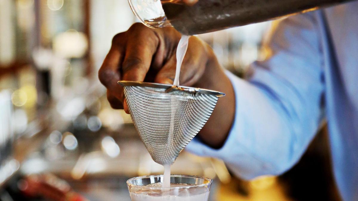 Cocktails could be served on bus trips between cities under new legislation.