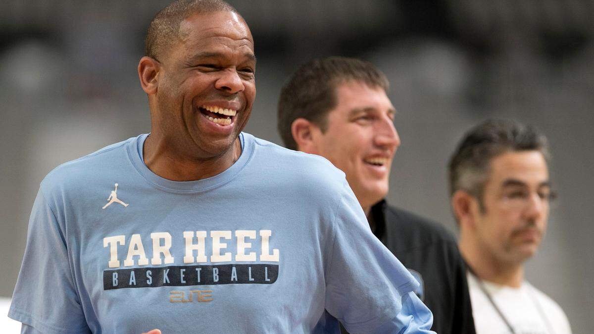 North Carolina assistant coach Hubert Davis laughs with the players during the Tar Heels‚Äô practice on Friday, March 31, 2017 at the University of Phoenix Stadium in Glendale, Arizona.