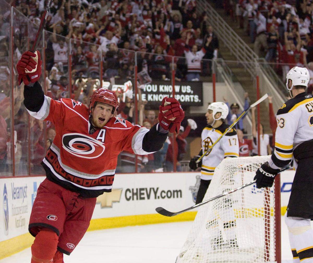 Carolina Hurricanes’ Eric Staal (12) celebrates his third period goal to give the Hurricanes a 4-1 victory over the Boston Bruins on Friday May 8, 2009 during Game 4 of the Eastern Conference semifinals at the RBC Center. ROBERT WILLETT -robert.willett@newsobserver.com