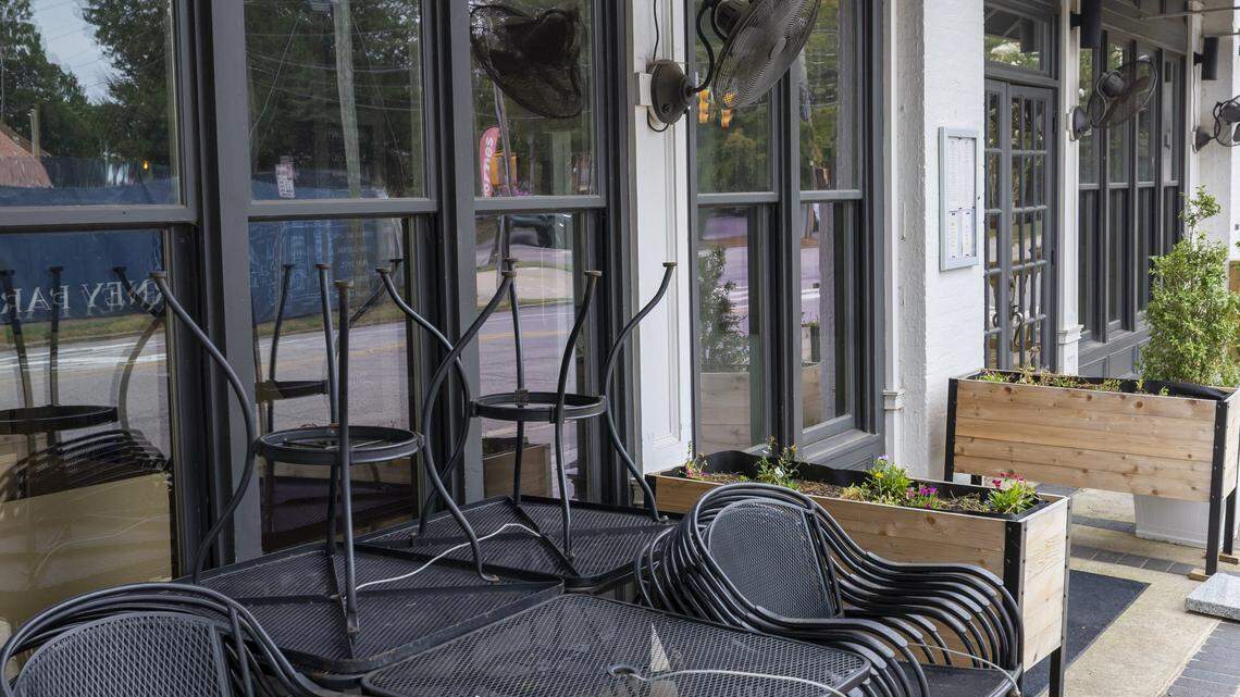A Raleigh fine dining restaurant abruptly closed. Here’s what’ll take its place
