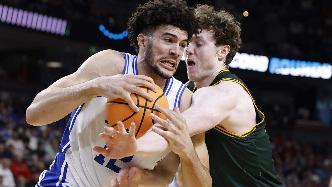 Photos: Duke avoids the upset after trailing Siena at the half