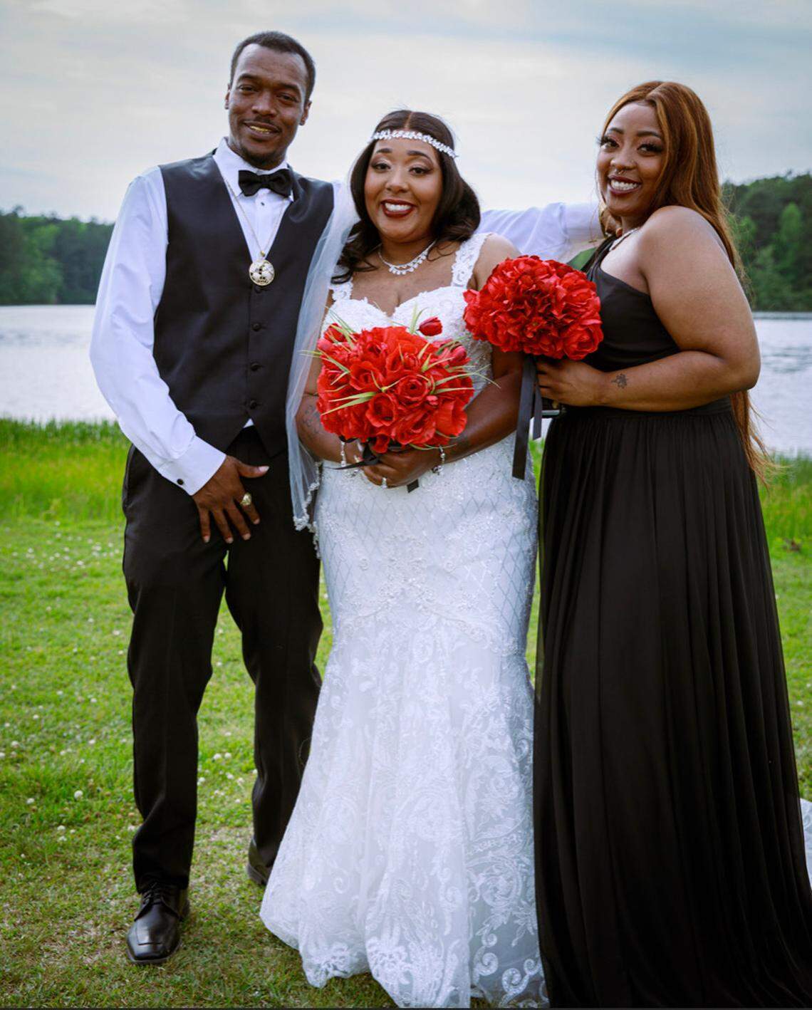 Kenneth Hawley pictured with his sisters, Monaka (middle) and Kadesha (right).