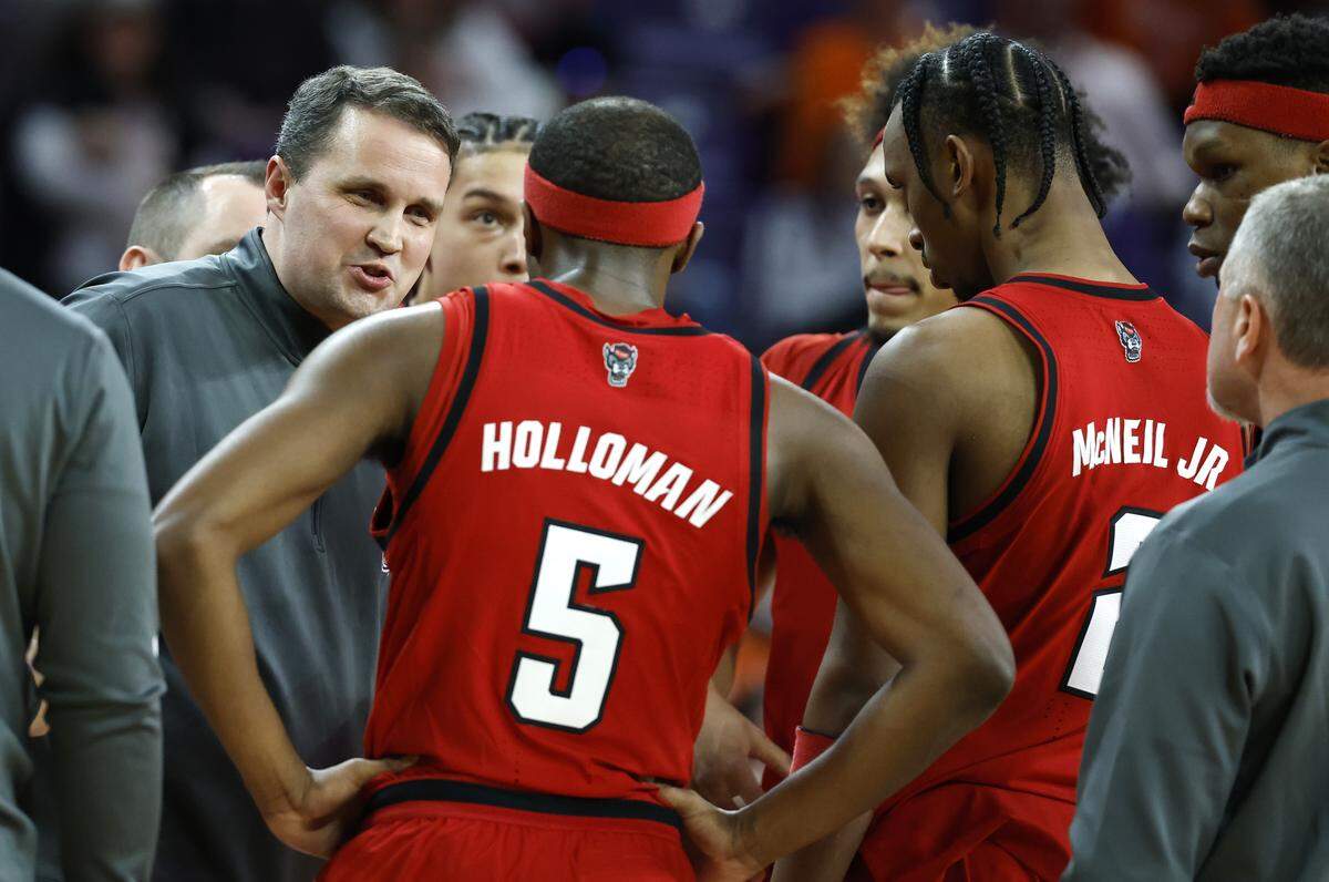 N.C. State head coach Will Wade talks to the team during the second half of N.C. State’s 80-76 overtime victory over Clemson at Littlejohn Coliseum in Clemson, S.C., Tuesday, Jan. 20, 2026.