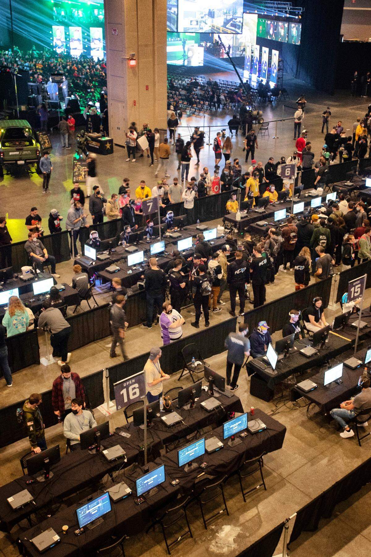 Teams and spectators crowd the floor at the Halo Championship Series event at the Raleigh Convention Center on Saturday, Dec. 18, 2021.