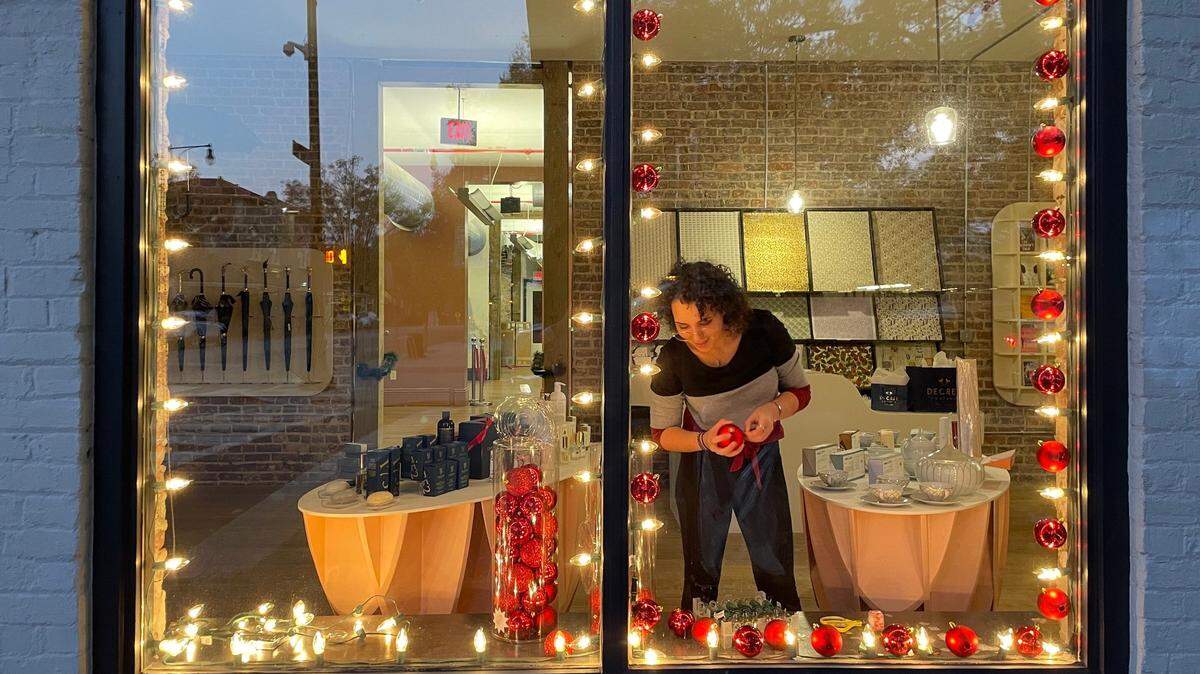 As retailers look to the 2022 holiday shopping season, is Black Friday still a big deal?