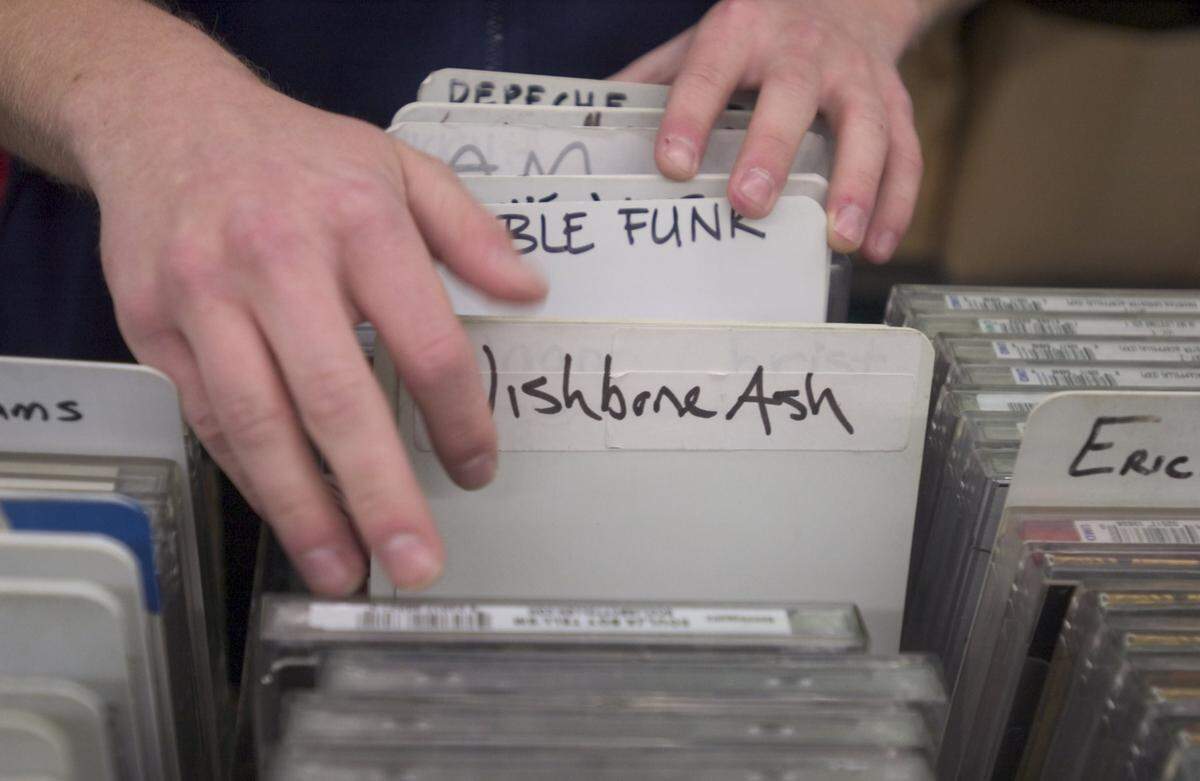 The Chapel Hill branch of School Kids Records will permanantly close it’s doors. As music becomes more and more accessible on the internet the demand for CDs declines. School Kids Records, known for opening its doors to bands as a venue for performances and promoting independent music is responding to the changes in the market. The Raleigh location will remain open. Staff Photo by Leslie Barbour