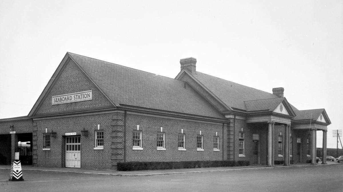 Seaboard Air Lines Depot in Raleigh, NC, 1950.