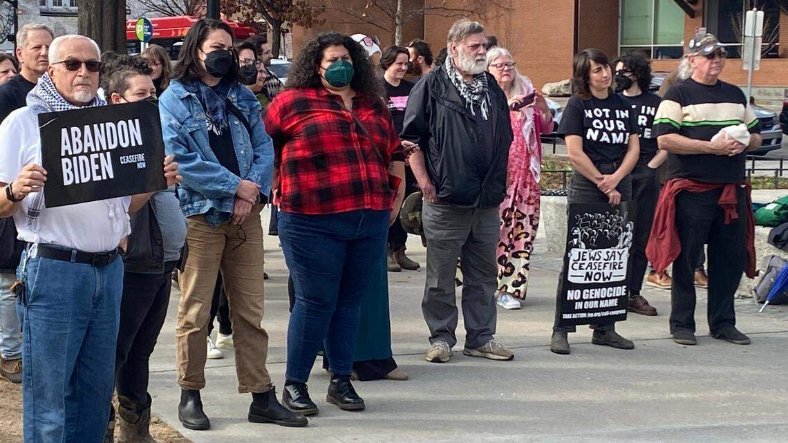 At Holocaust vigil, Jewish Voice for Peace calls for cease-fire in Gaza