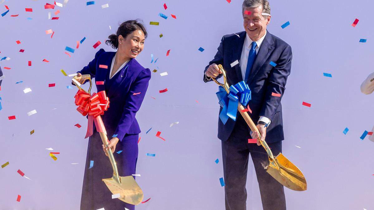 VinFast CEO Le Thi Thu Thuy and Gov. Roy Cooper participate in a a groundbreaking ceremony Friday, July 28, 2003 at the future site of a Vinfast plant in Moncure.