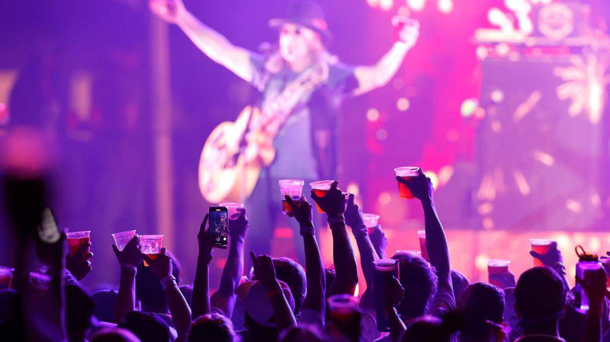 ‘Rager’ for the ‘broleteriat’: UNC frats party at Flagstock, but not all support the event