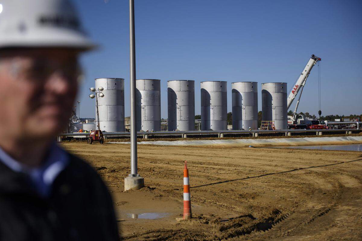 Work continues on container tanks at the Chemours plant on November 28, 2018. The new tanks are being installed as measures to reduce emissions and to follow through with a recent consent order are taking place.