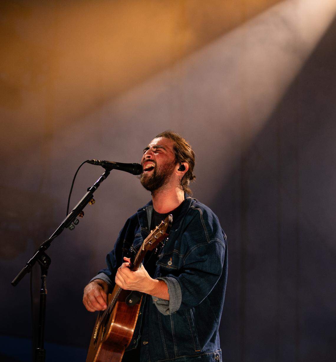 Noah Kahan performs his “Stick Season Tour” in front of a sellout crowd at Red Hat Amphitheater in Raleigh, N.C. on Wednesday, June 14, 2023.