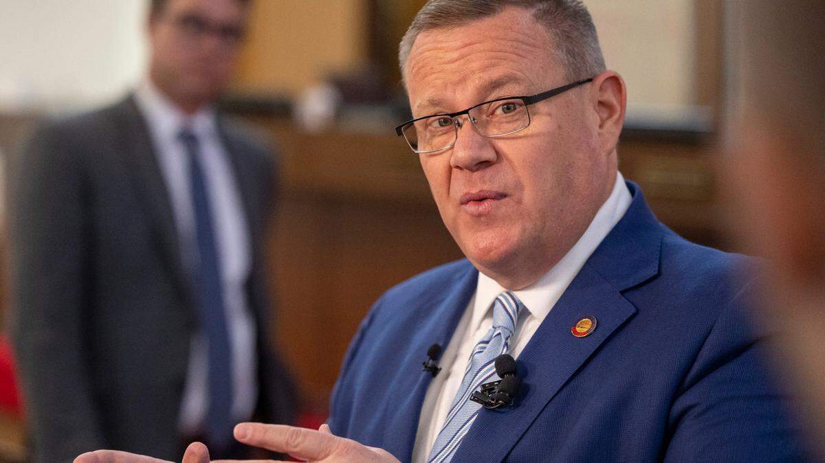 Here are the raises for teachers, state employees and others in the NC budget