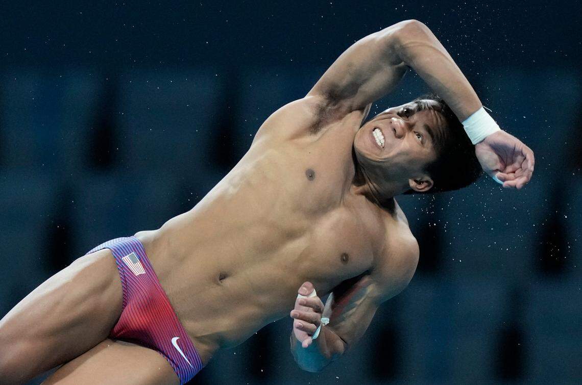 Jordan Windle of United States competes in men’s diving 10m platform semifinal at the Tokyo Aquatics Centre at the 2020 Summer Olympics, Saturday, Aug. 7, 2021, in Tokyo, Japan. (AP Photo/Dmitri Lovetsky)