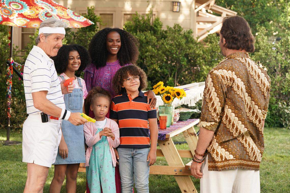 From the new ABC comedy series “Mixed-ish,” (L-R): Gary Cole, Arica Himmel, Mykal-Michelle Harris, Ethan Childress, Tika Sumpter.