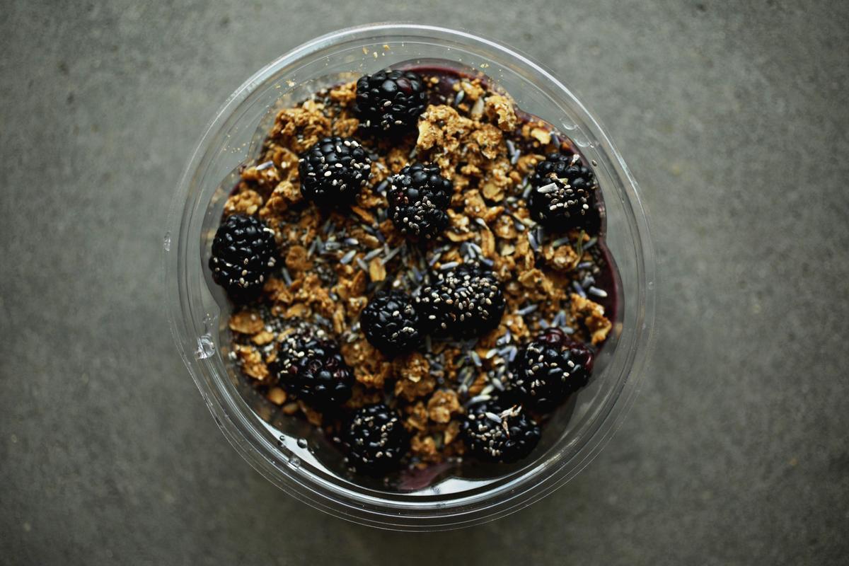In addition to Pure Juicery Bar’s assortment of nine specialty raw juice blends,they also have a 100% vegan menu that includes bowls and other solid sustenance.