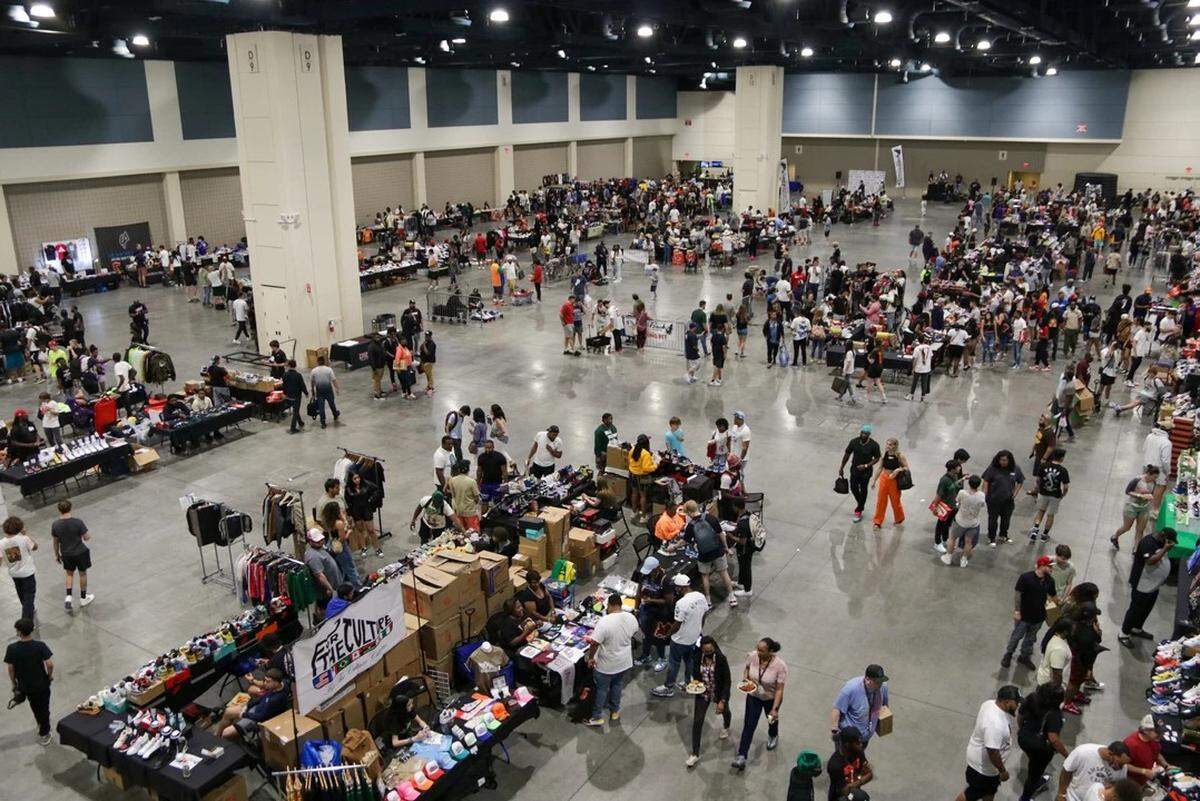 Last year, the Kickback Sneaker Expo had 150 vendors and 4,000 attendees. May 1, 2022.