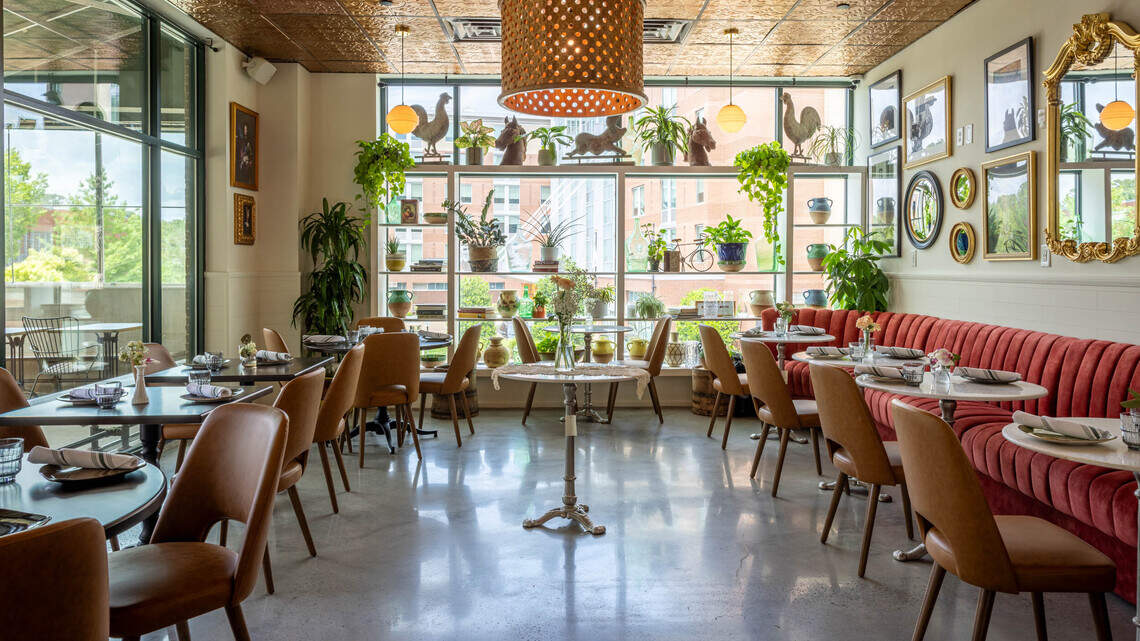 New Chapel Hill oyster bar serves a ‘special’ burger and some NC classics