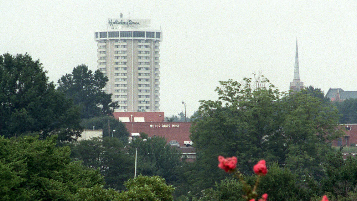 Raleigh’s circular Holiday Inn isn’t going away after all. Here’s more on its makeover