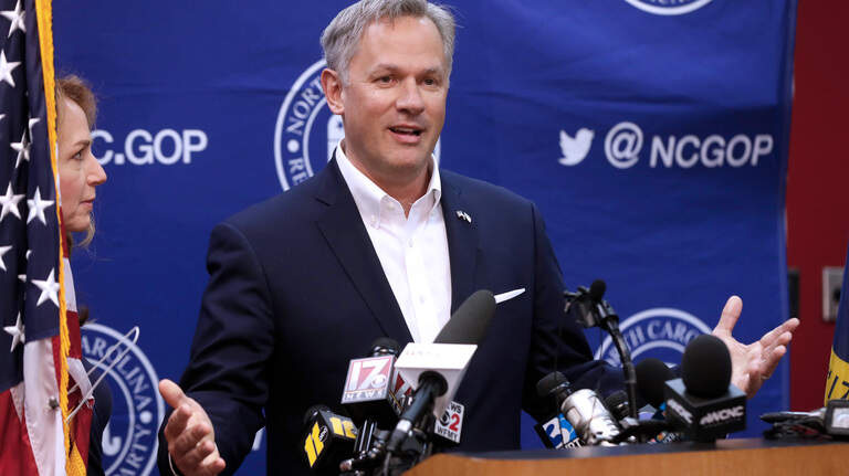 Fact check: Lt. Gov. Forest says masks don’t work with viruses. Experts disagree.
