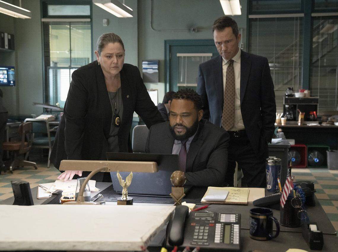 (L-R): Camryn Manheim as Lieutenant Kate Dixon, Anthony Anderson as Detective Kevin Bernard and Jeffrey Donovan as Detective Frank Cosgrove in Season 21 of “Law & Order on NBC.