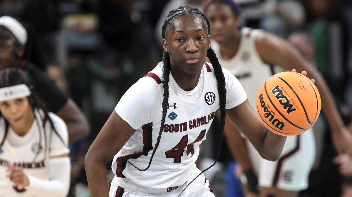 South Carolina’s Saniya Rivers (44) moves the ball downcourt during the Final Four semifinals against Louisville at the Target Center in Minneapolis, Minn. on Friday, April 1, 2022.