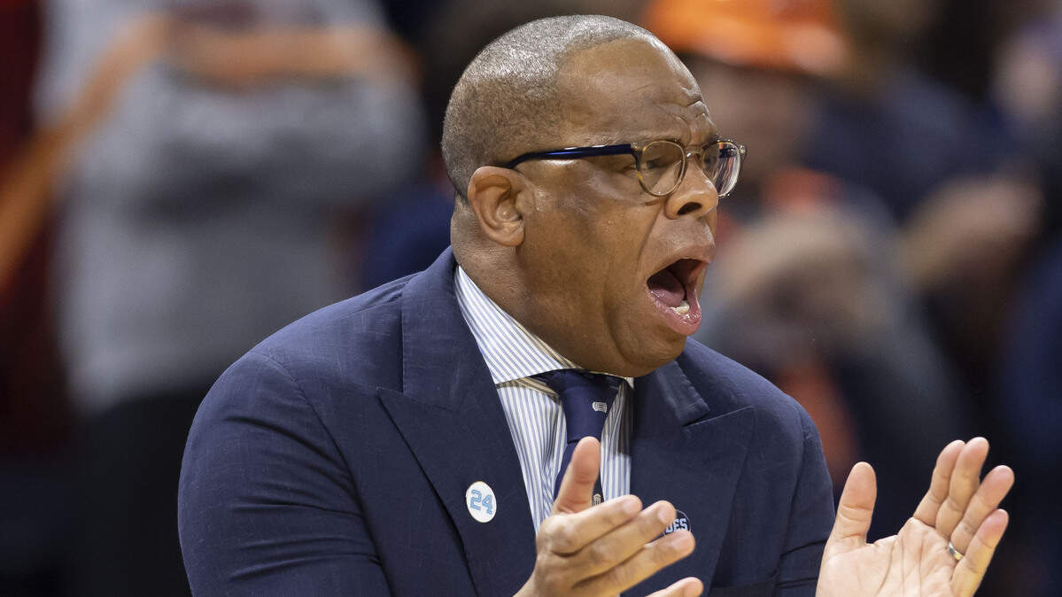 North Carolina coach Hubert Davis directs his team on offense in the first half against Virginia on Saturday, January 24, 2026 at John Paul Jones Arena in Charlottesville, Va.