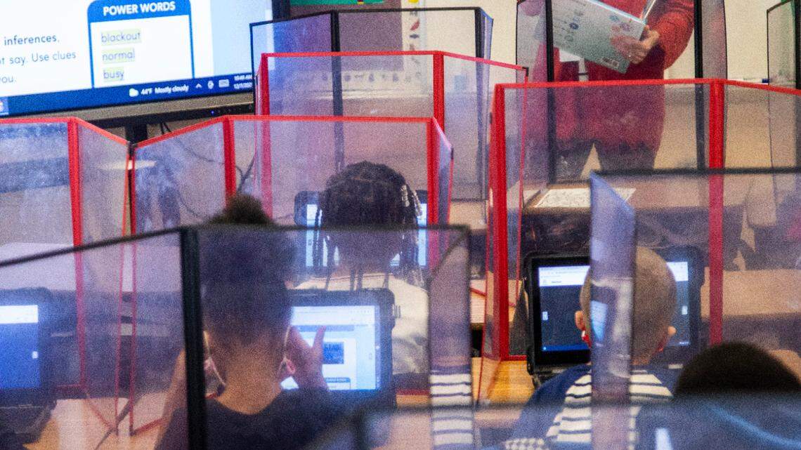 Sherry Beale teaches a first-grade class at Mariam Boyd Elementary in Warrenton Tuesday, Dec. 7, 2021. A state commission is working on a model that recommends changing how North Carolina teachers are licensed and paid.