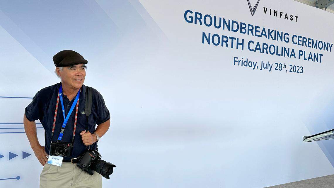 Photographer who took iconic Vietnam War photo shoots pics at VinFast groundbreaking
