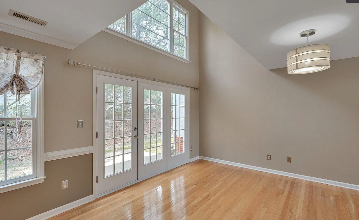3 Lake Hill Dr, Durham, 27713