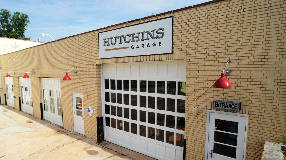 Hutchin’s Garage, a new pizza joint by the owners of Bull McCabe’s, is now open on Geer Street in Durham.