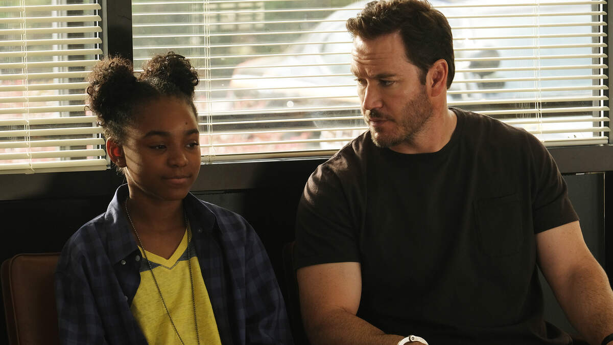 THE PASSAGE: L-R: Saniyya Sidney and Mark-Paul Gosselaar in THE PASSAGE premiering Monday, Jan. 14 (9:00-10:00 PM ET/PT) on FOX. © 2019 FOX Broadcasting. CR: Eliza Morse / FOX