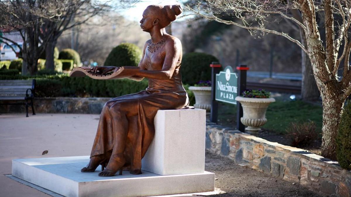 A statue of Nina Simone, the soul singer and civil rights icon, in her home town of Tryon, N.C., Feb. 16, 2017. Four black artists recently pooled their money to buy Simone’s childhood home in this tiny town in the foothills of the Blue Ridge Mountains. (Travis Dove/The New York Times)