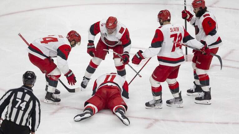Hurricanes overcome Golden Knights in Vegas, square up Stanley Cup Final series