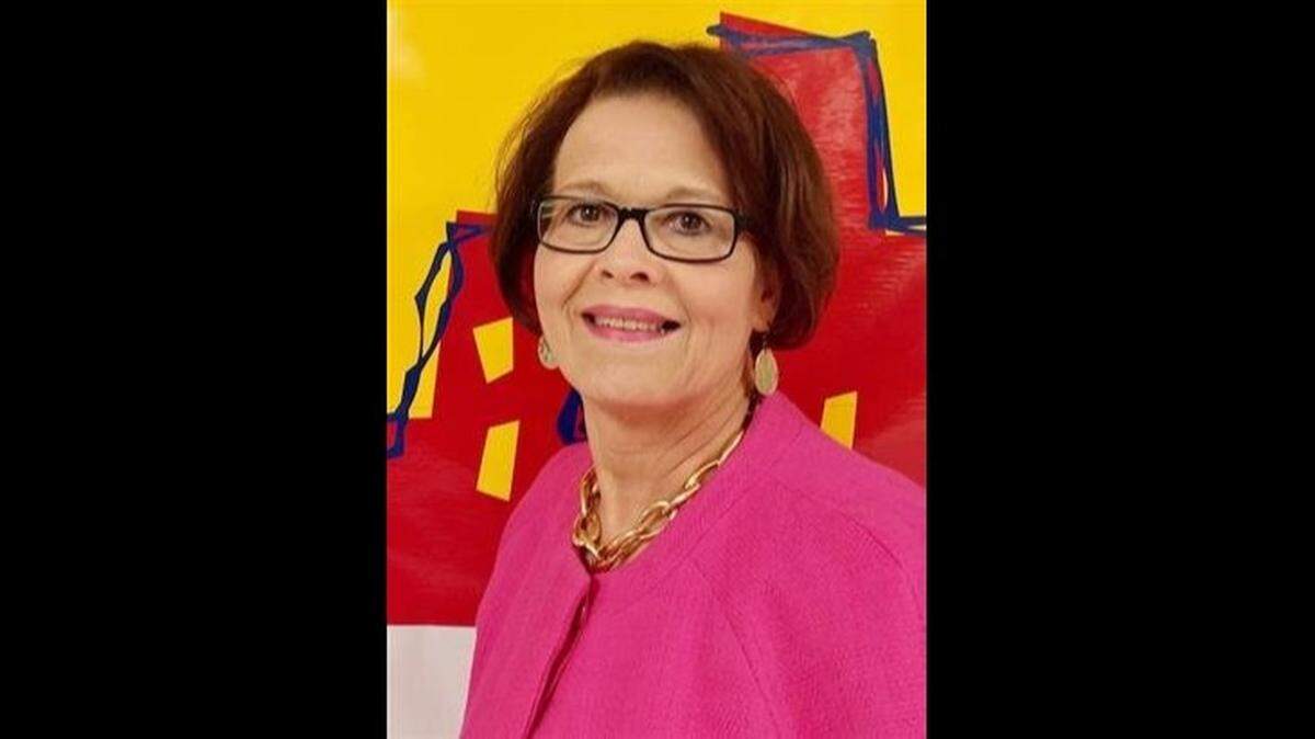 Felecia Locklear, the longtime principal of Brooks Elementary School in Raleigh, died unexpectedly in her sleep Aug. 22, 2018.