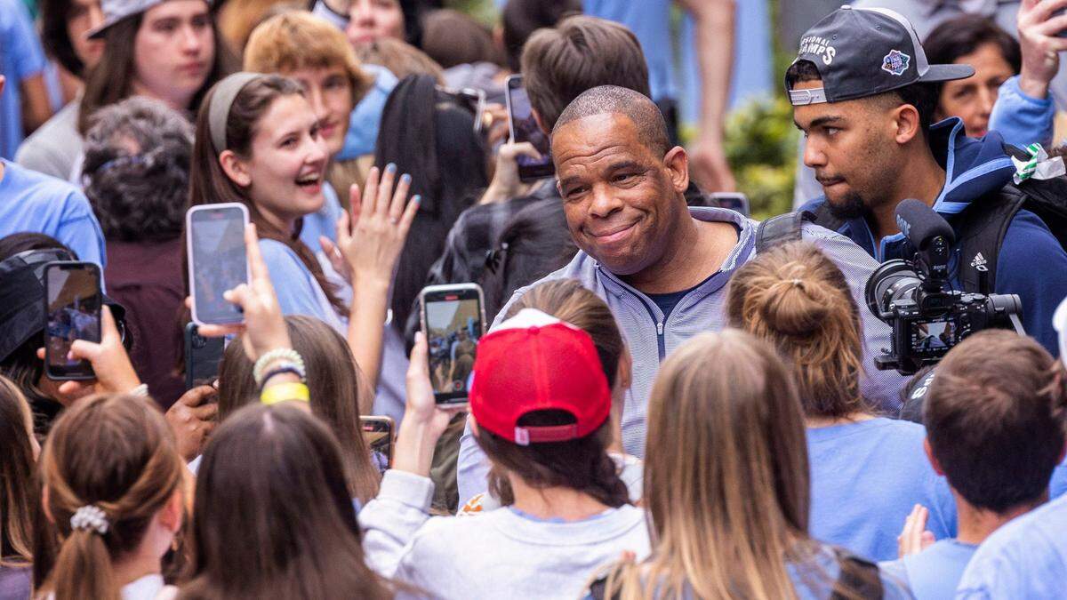 Head Coach Hubert Davis and the UNCís menís basketball team receive a warm welcome at the Dean Smith Center Tuesday, April 5, 2022 after falling to Kansas in the NCAA championship.