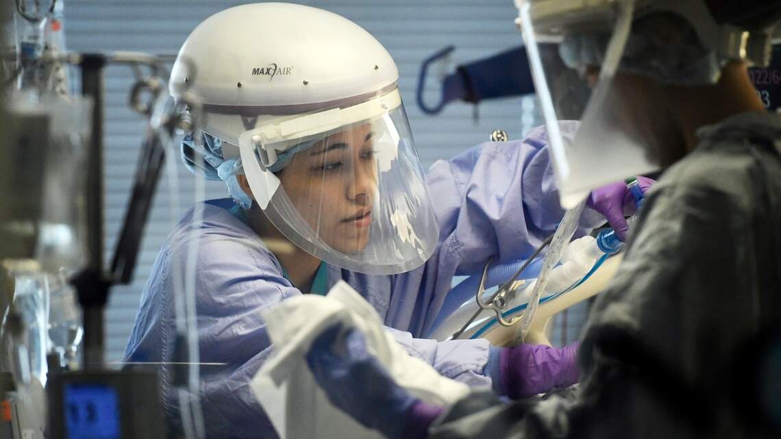 NC COVID hospitalizations increase by nearly 200, reaching new high