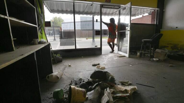 Hurricanes Matthew, Florence left Fair Bluff with two needs: store space and customers