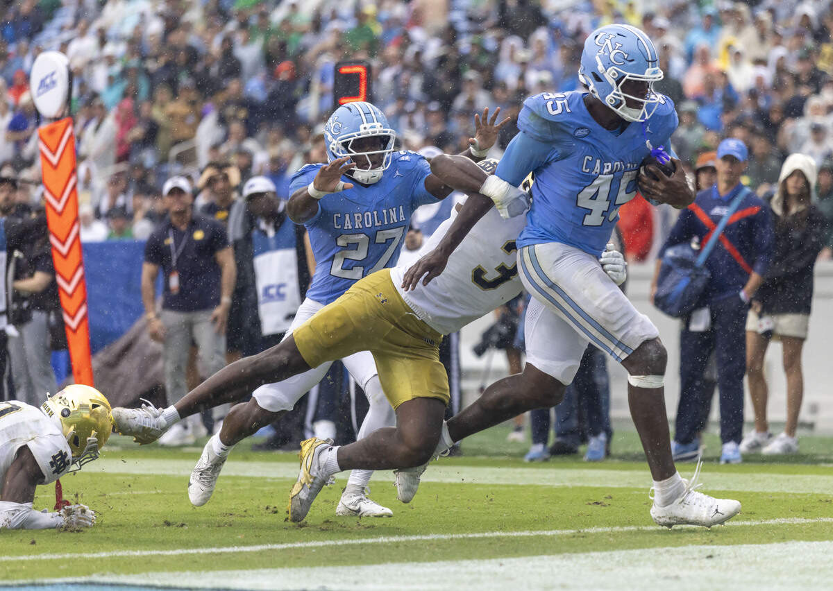 North Carolina tight end Jelani Thurman (45) scores a touchdown on a 10-yard pass completion from quarterback Billy Edwards Jr. in the fourth quarter against Notre Dame on Saturday, Oct. 3, 2026, at Kenan Memorial Stadium in Chapel Hill, N.C.