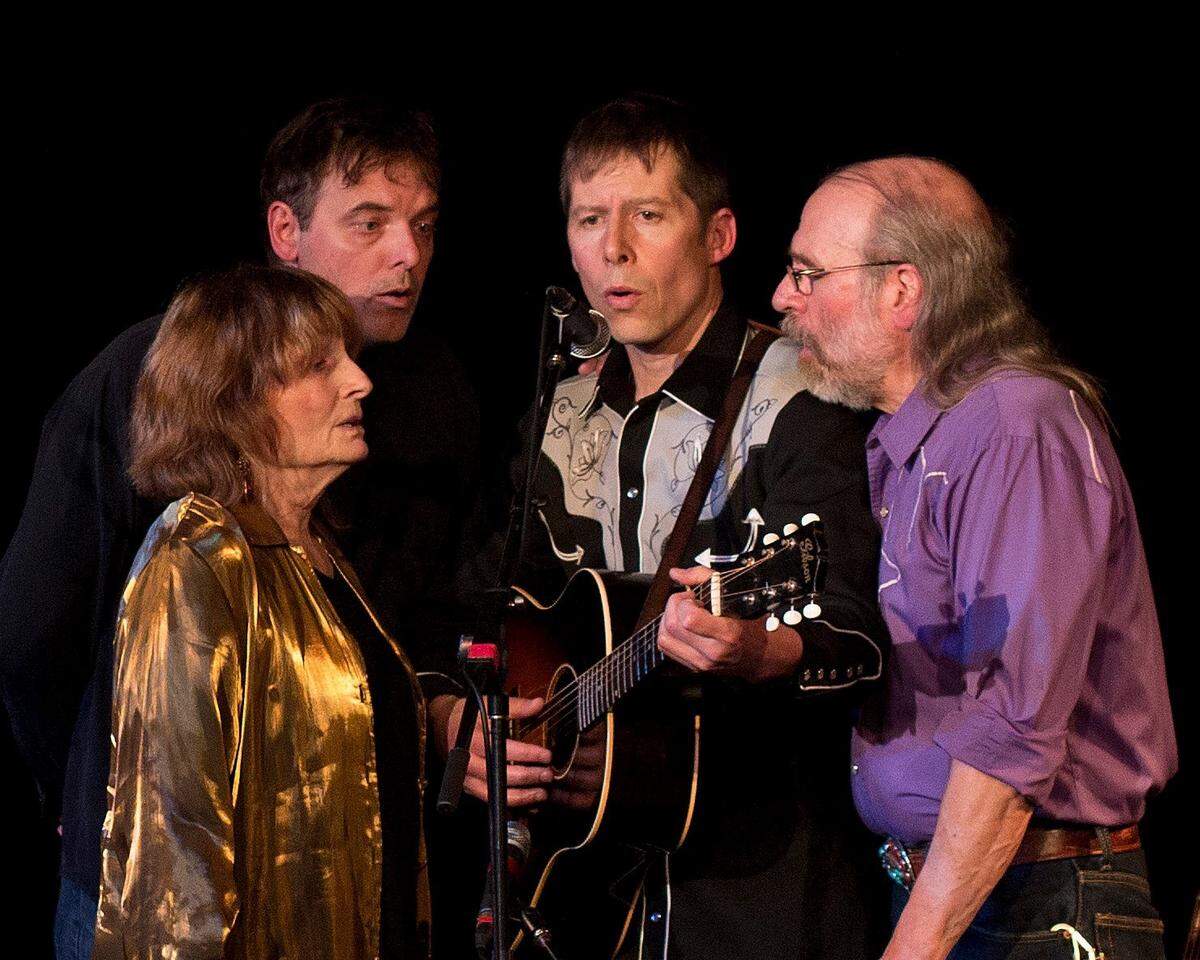 “Wonderful World Outside” is an album from the The Piedmont Melody Makers featuring, from left to right, Alice Gerrard, Chris Brashear, Cliff Hale and Jim Watson.