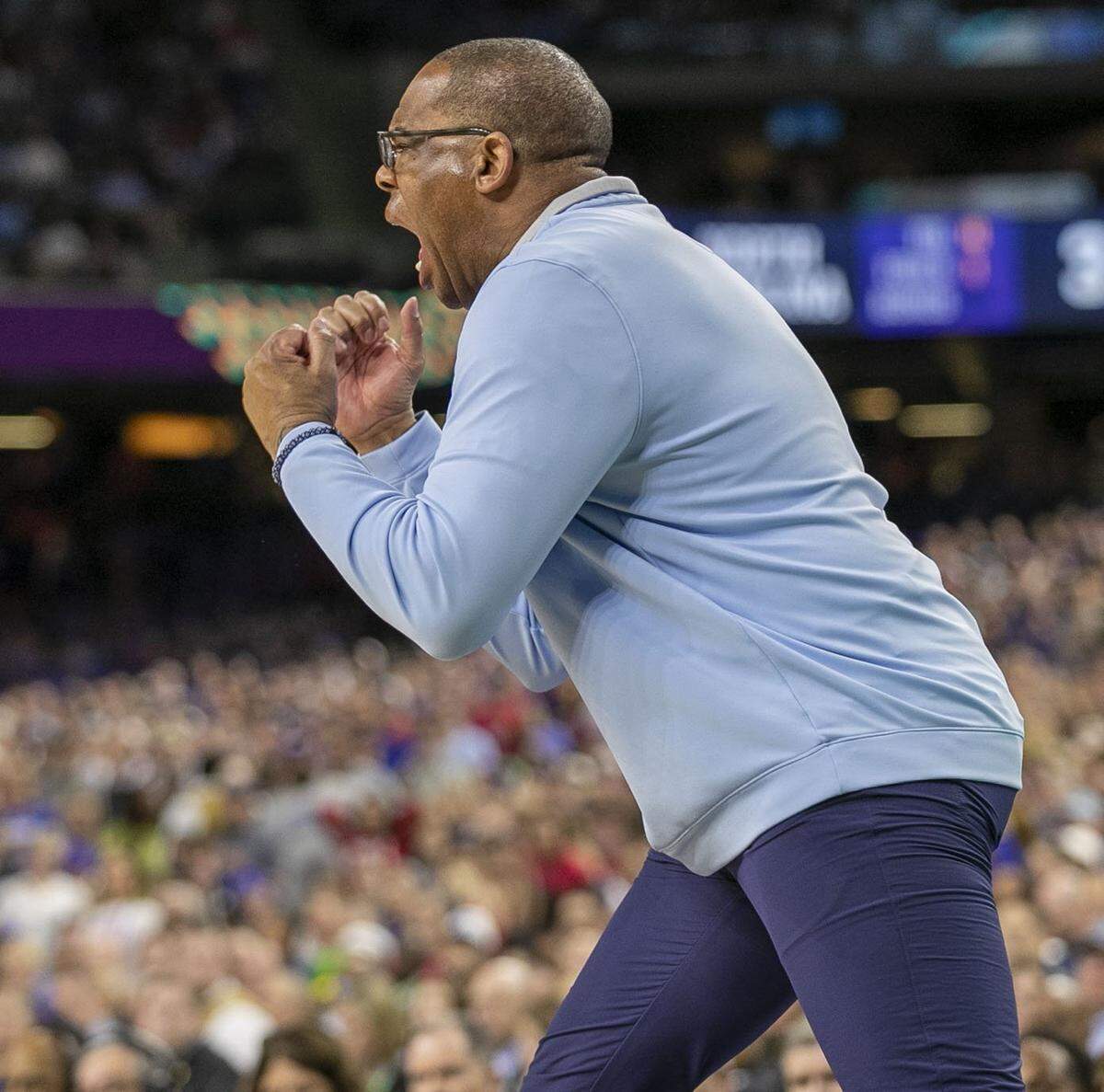 North Carolina head coach Hubert Davis encourages his players on defense in the first half against Kansas during the NCAA Championship game on Monday, April 4, 2022 at Caesars Superdome in New Orleans, La.