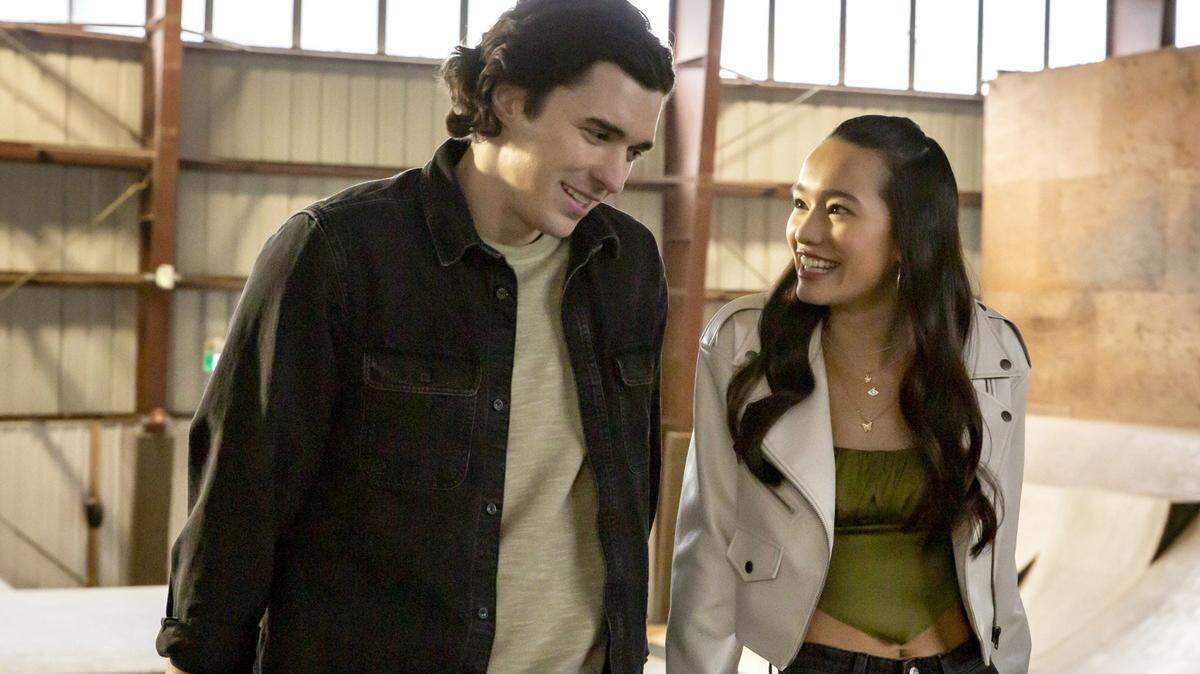 Lachlan Quarmby and Rachel Boyd star in the Lifetime movie “He’s Not Worth Dying For.”