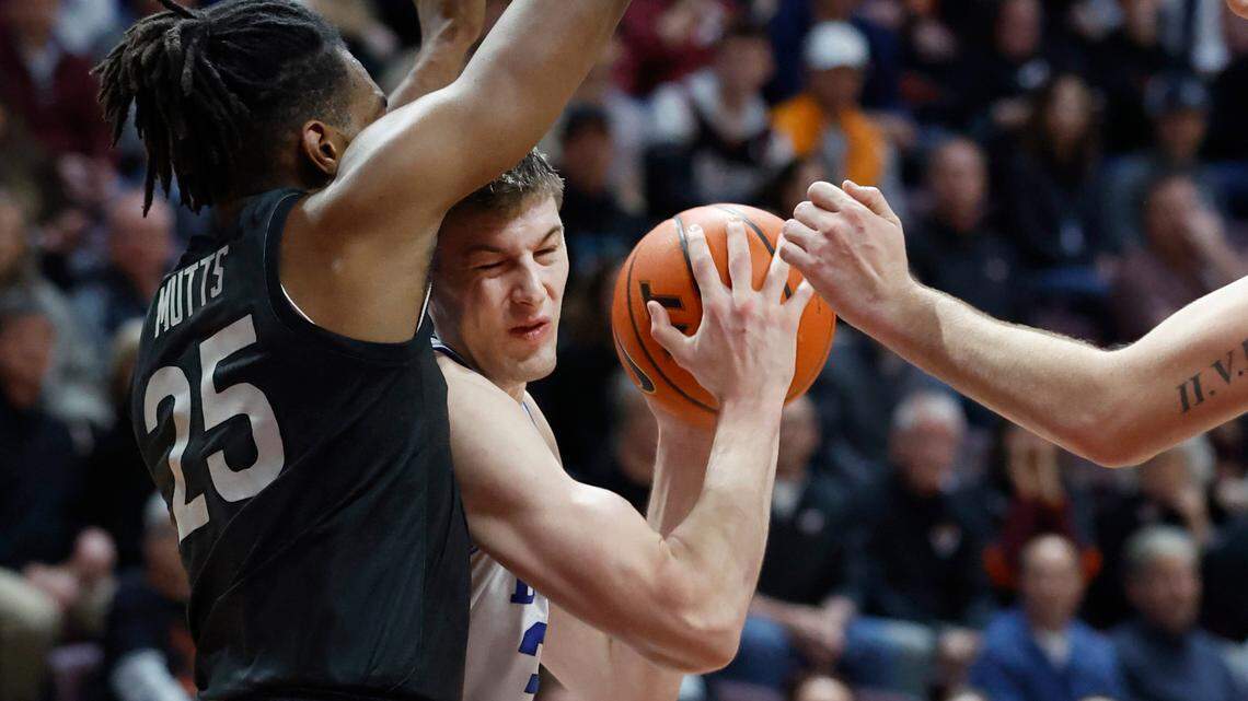 With Duke basketball season on the brink, more questions follow Dariq Whitehead injury