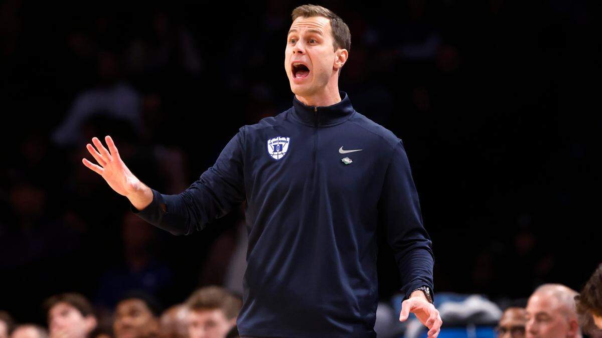 Duke head coach Jon Scheyer yells to his team during the first half of Duke’s game against Vermont in the first round of the NCAA Tournament at the Barclays Center in Brooklyn, N.Y., Friday, March 22, 2024.